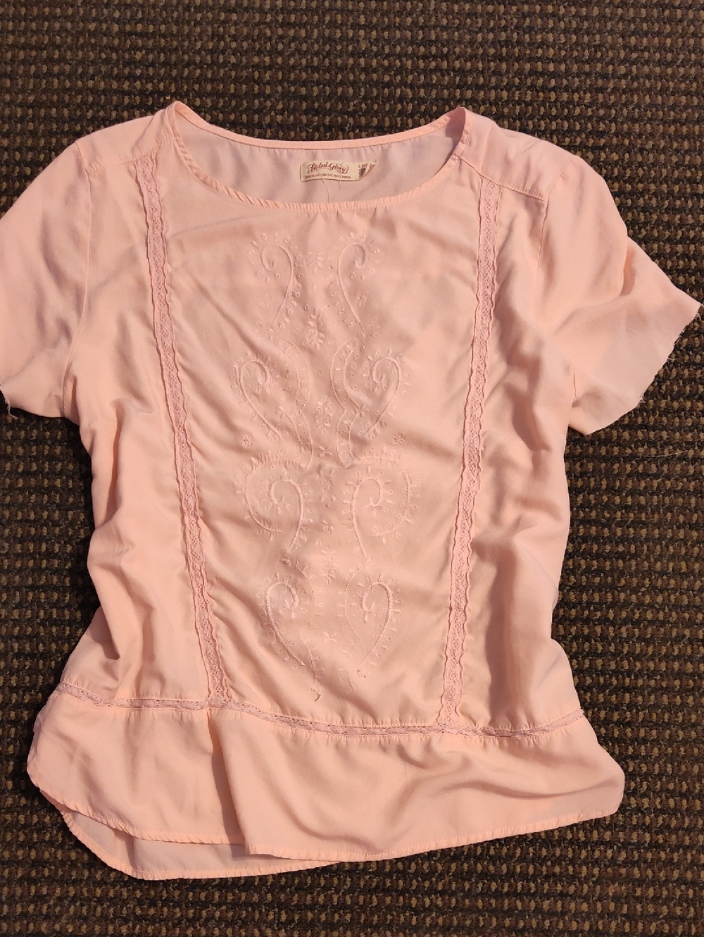 Faded Glory Pale Pink Embroidered Short Sleeve Blouse